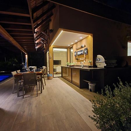 Bangalo A Beira Mar No Eco Resort بريا دوس كارنيروس المظهر الخارجي الصورة